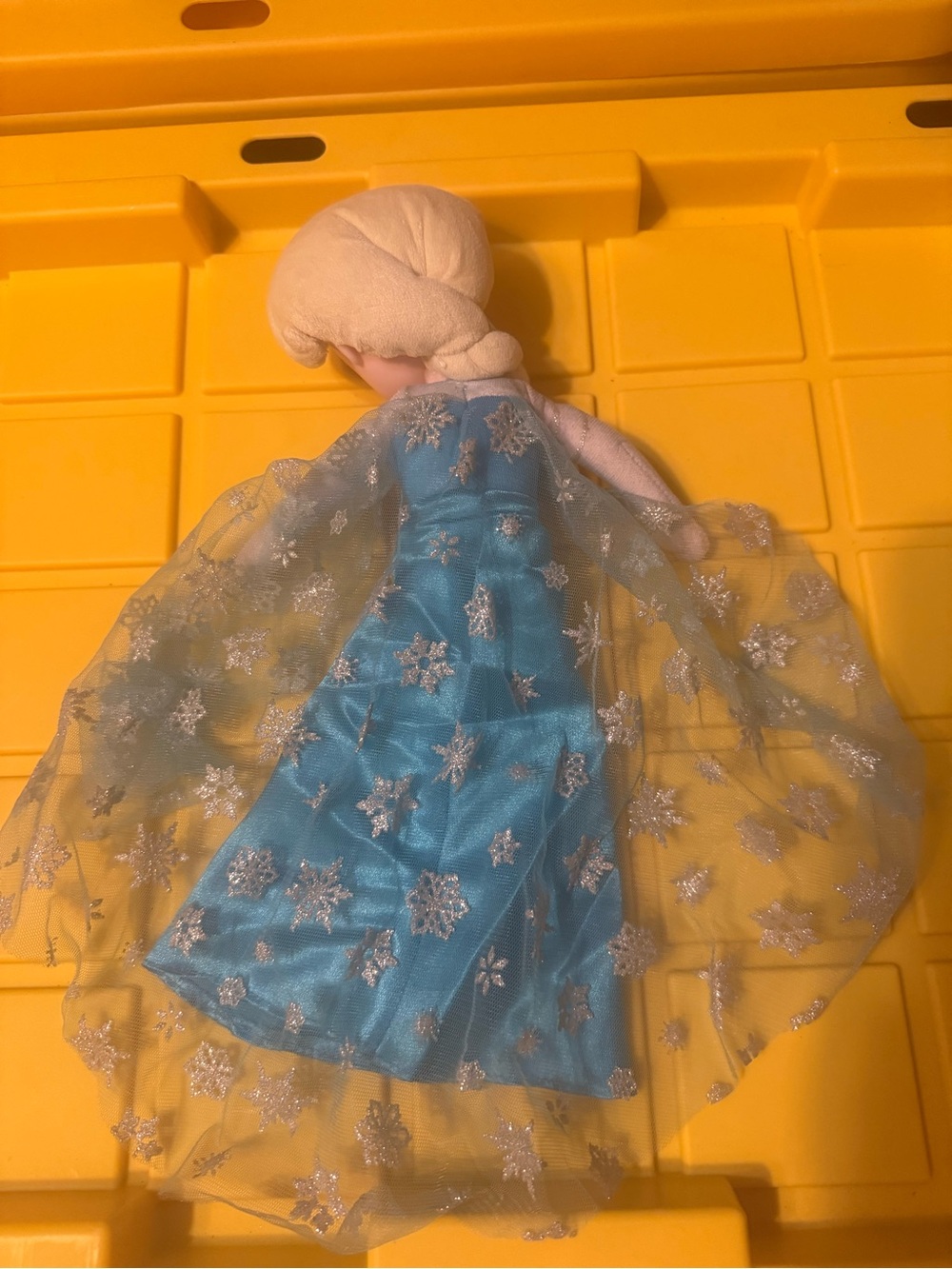 frozen Elsa  Doll with Sparkle Cape - Kids Toy - Picture 3 of 4